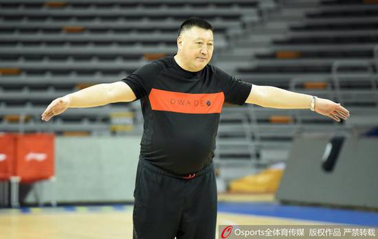 如何利用智能娱乐设备创建有趣的篮球训练挑战_1